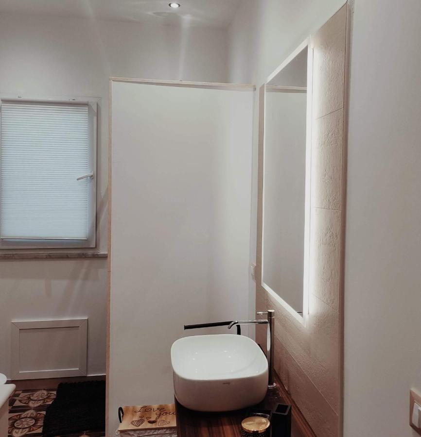 Piazza Vittoria Apartment Carini Bagian luar foto
